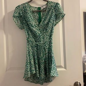 Cute shorts one piece romper worn once